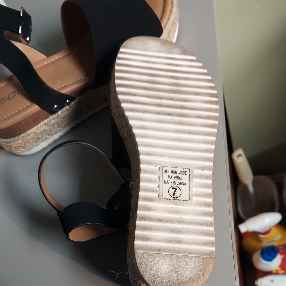 Soda Black Espadrille Platform Sandals - Picture 6 of 6